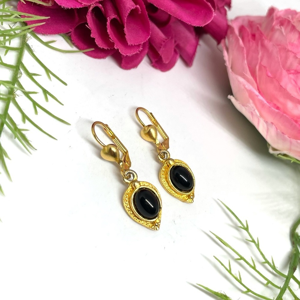 VINTAGE⚜️Onyx Cabochon Ornate Golden Teardrop Earrings